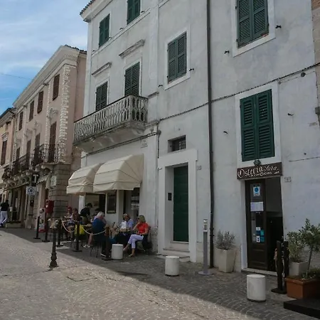 S190 - Sirolo, Trilocale In Piazza